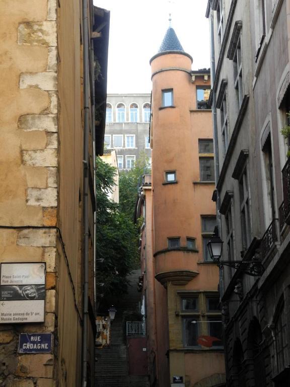 Loge Saint Jean Apartment Lyon Exterior photo